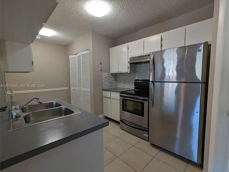 18308 NW 68th Ave #D — Photo 5