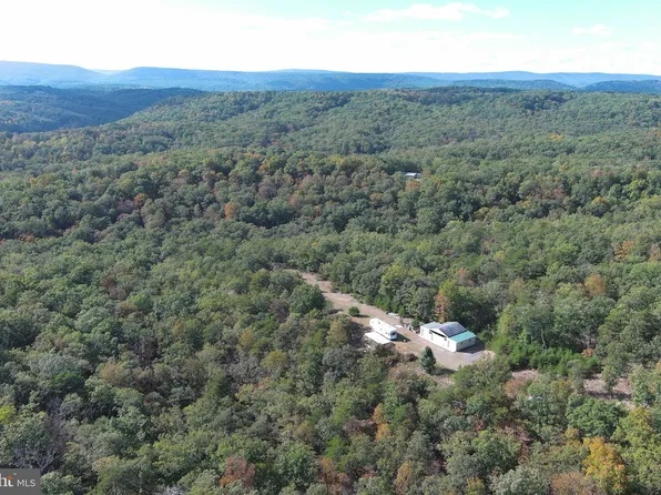 333 Lombardy Ln, Burlington, WV 26710