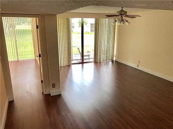 4th image of 9421 Evergreen Pl APT 109