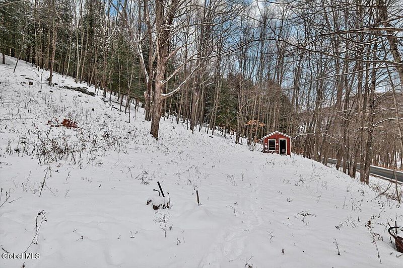 5th image of 367 Jones Hollow Road