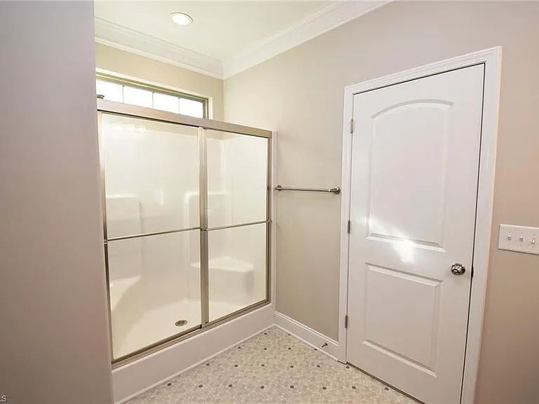 5553 Marblehead Dr — Photo 3