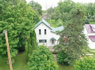 513 2nd St SE, Cresco, IA 52136