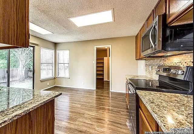 3 bed, 2133 sqft, $1,850 — Photo 3