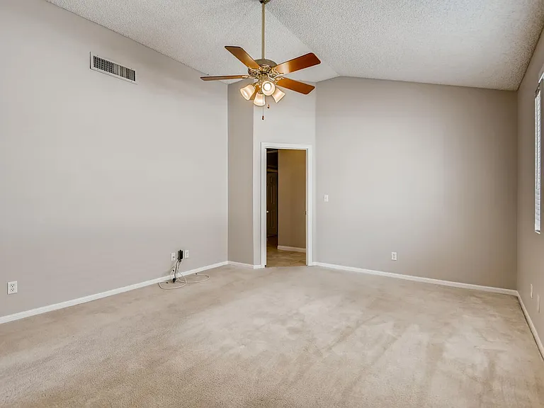 2507 Kilmaron Cir — Photo 2