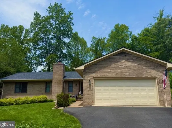 319 Birchside Cir E, Locust Grove, VA 22508