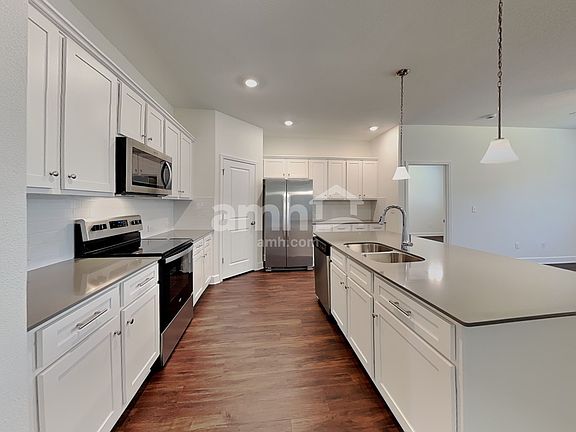 3rd image of 3137 Artemisia Ln