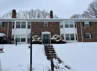6910 Carriage Hill Dr APT 104, Brecksville, OH 44141