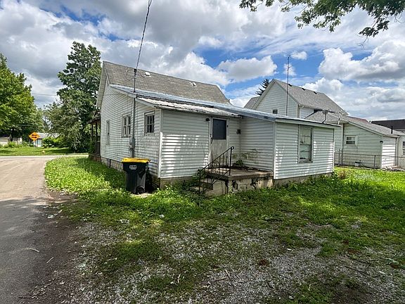 3rd image of 2615 Brown St