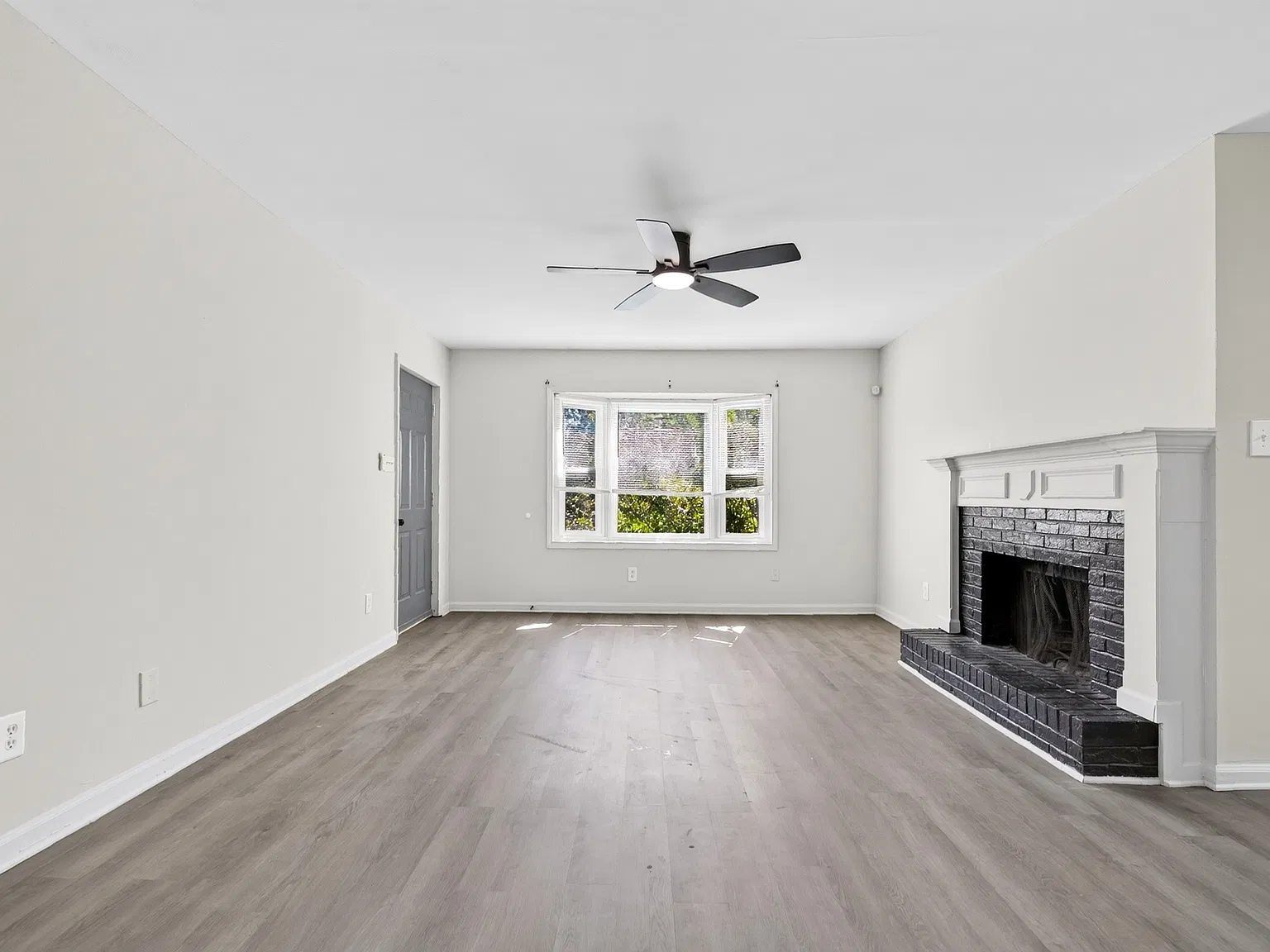 2 bed, 1100 sqft, $1,350 — Photo 1