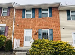 353 New Kent Rd, Blacksburg, VA 24060