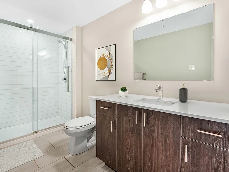 1355 Commissioners Rd W — Photo 9