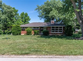 528 Locust Hill Dr, Englewood, OH