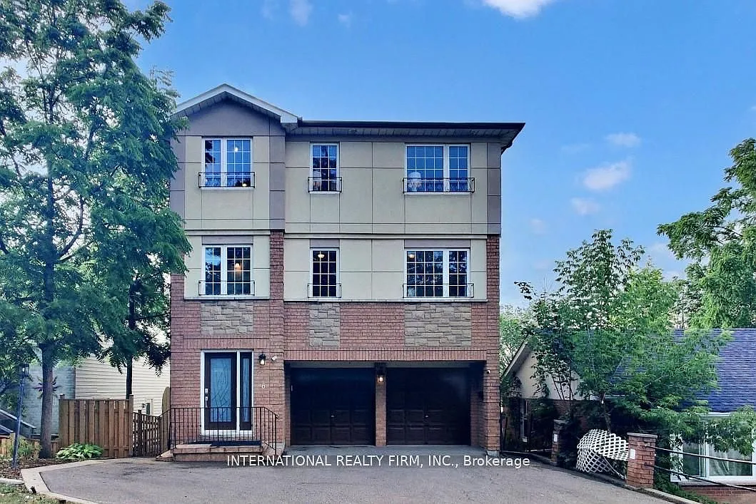 3 bed, $2,950 — Photo 1