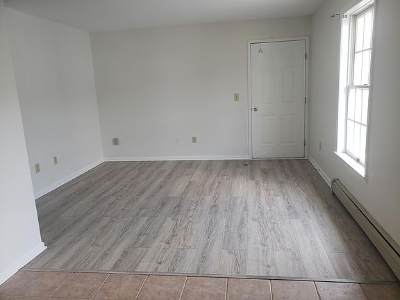 3rd image of 48 Pocantico St