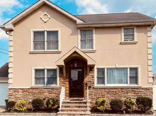 786 5th St, Secaucus, NJ 07094