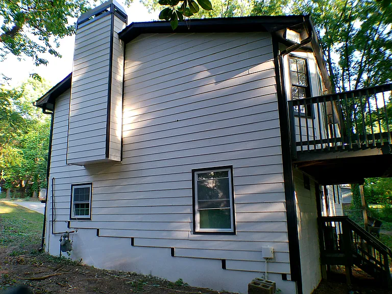 2047 Cliffton Ter — Photo 6