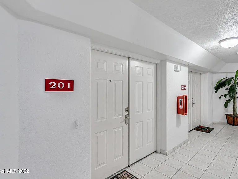 811 Del Rio Way #201 — Photo 3