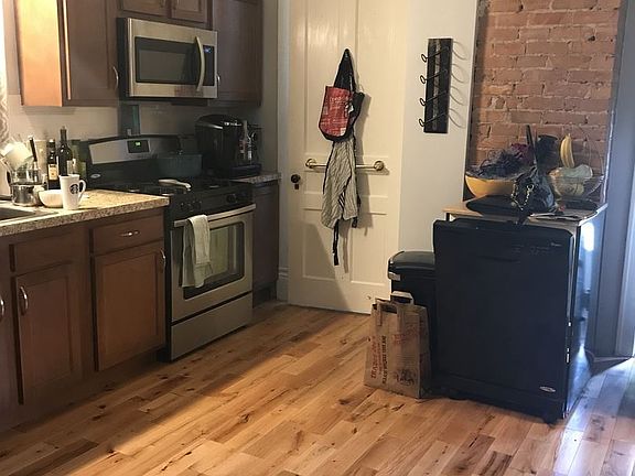 2nd image of 370 Bryant St APT 1