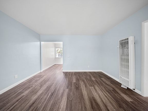 4th image of 1577 Pine Ave #3