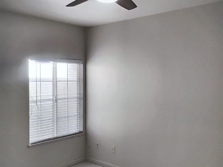 628 Gateway Dr — Photo 8
