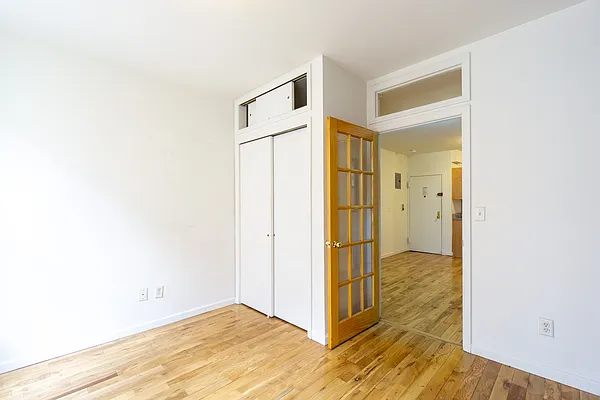 Rented by City Connections Realty | media 11