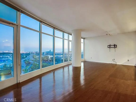4th image of 411 W Seaside Way Unit 1503