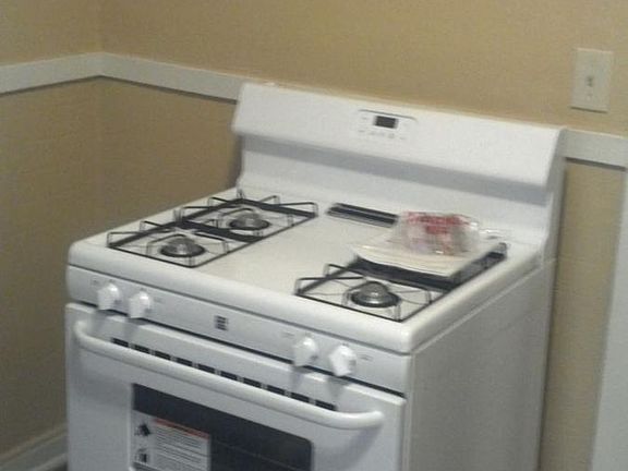 3rd image of 10007 Rosehill Ave