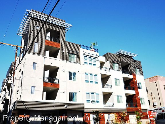 5th image of 431 E 6th St APT 306