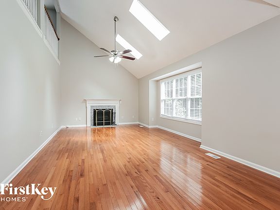3rd image of 6605 Woodmont Ct