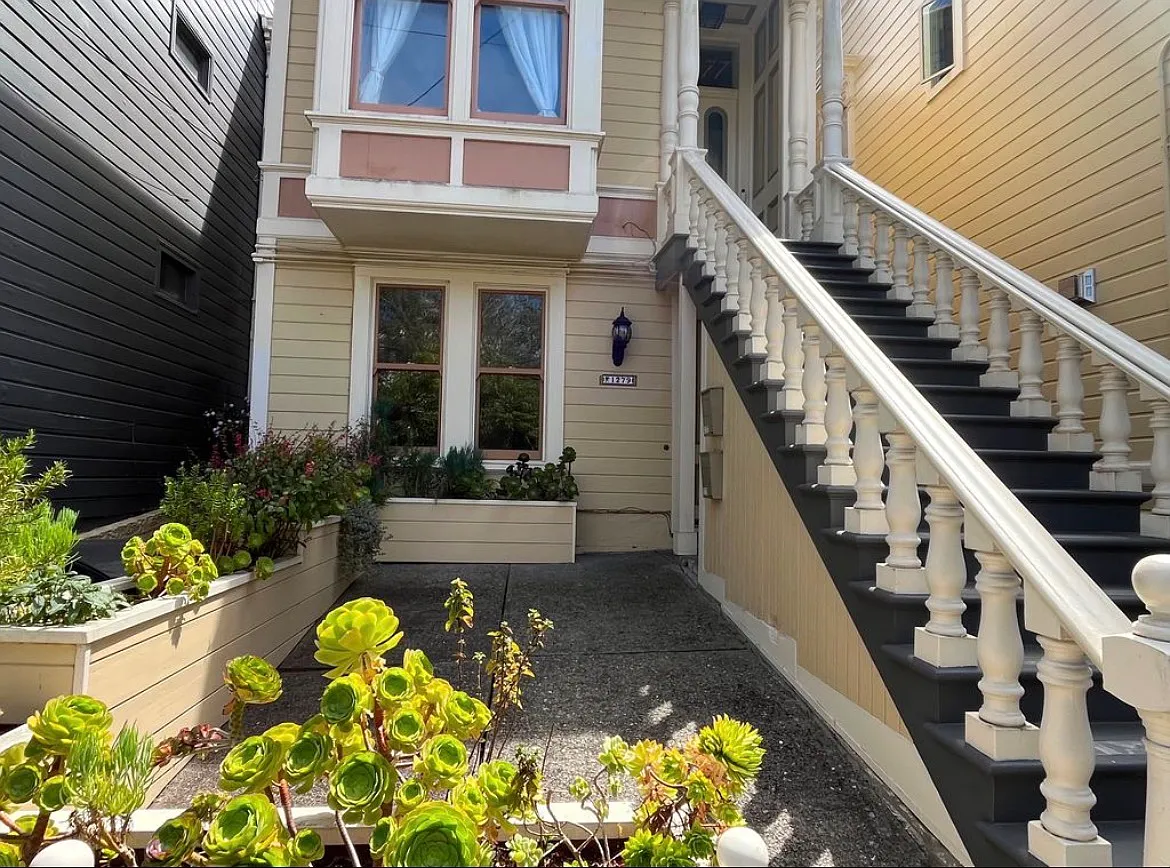 2 bed, 1106 sqft, $6,695 — Photo 4