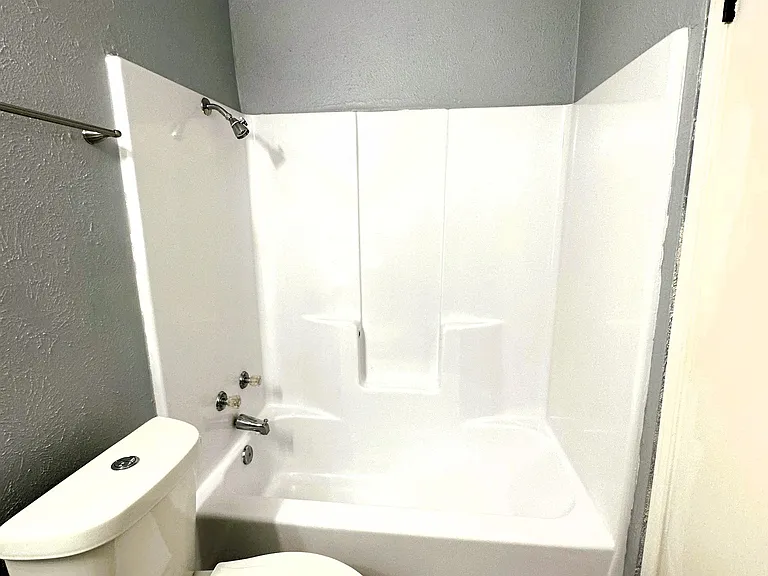 103 Redbud Ct — Photo 13