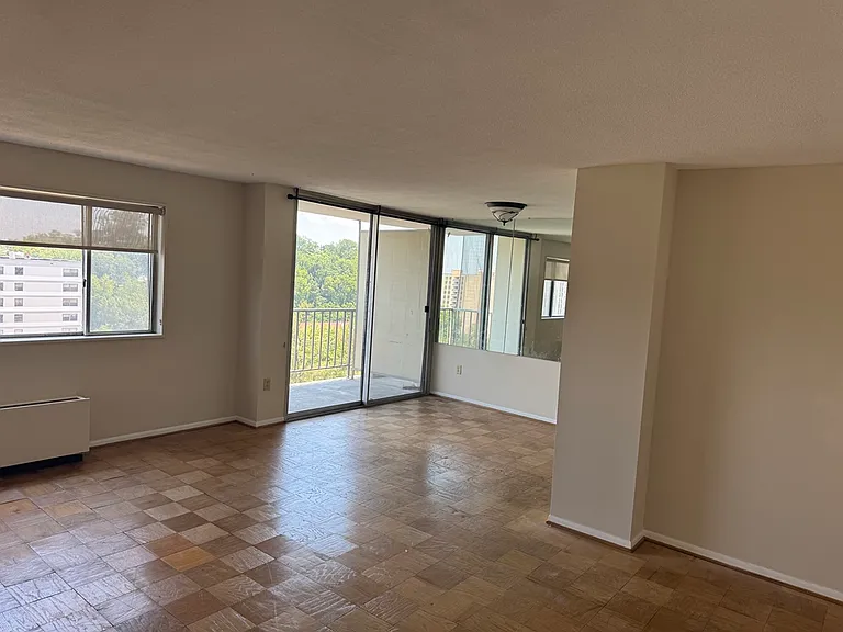 2059 Huntington Ave #1103 — Photo 4
