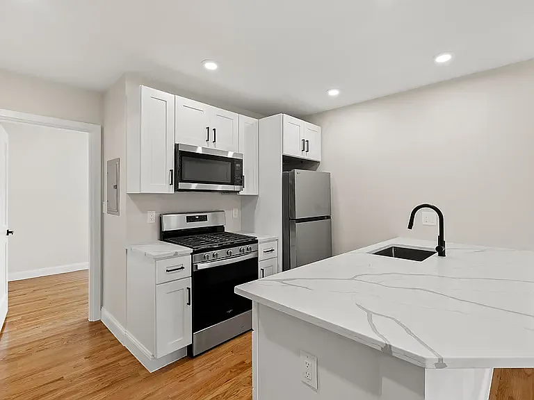 8 Baldwin Pl — Photo 5