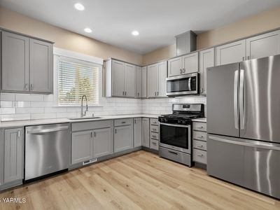 2600 Racquet Ln #8, Yakima, WA, 98902