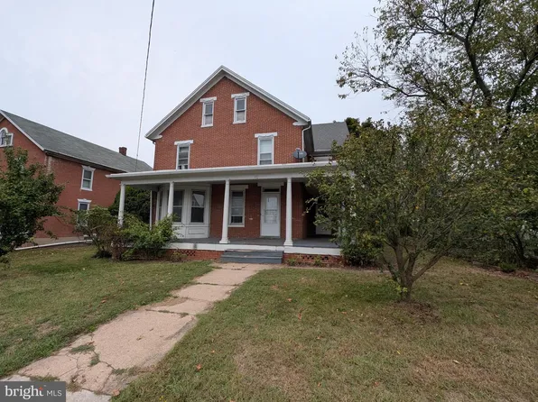 102 E York St, Biglerville, PA 17307