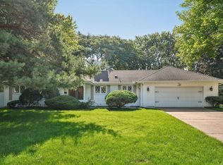 4704 Phlox Ln, Edina, MN 55435