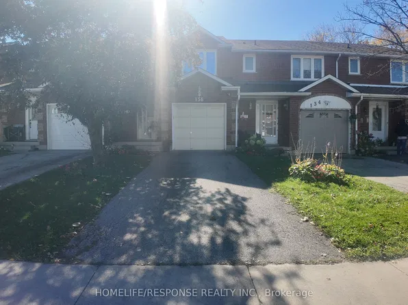 136 Essling Ave, Hamilton, ON L9B 2H9