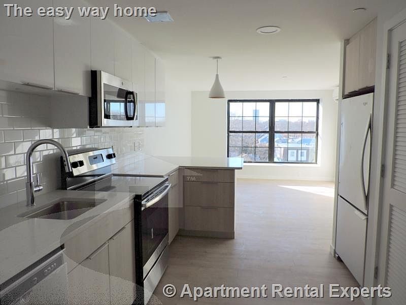 1st image of 10 Soden St #503