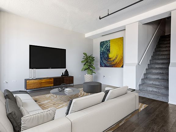 2nd image of 737 W Washington Blvd APT 1203
