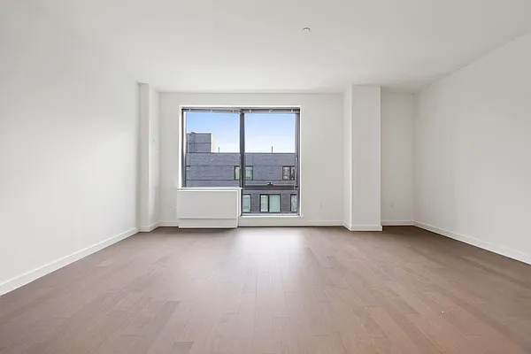 Rented by Greystar | media 6