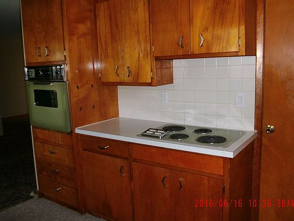 Rental picture - 2030 53rd kitchen 2