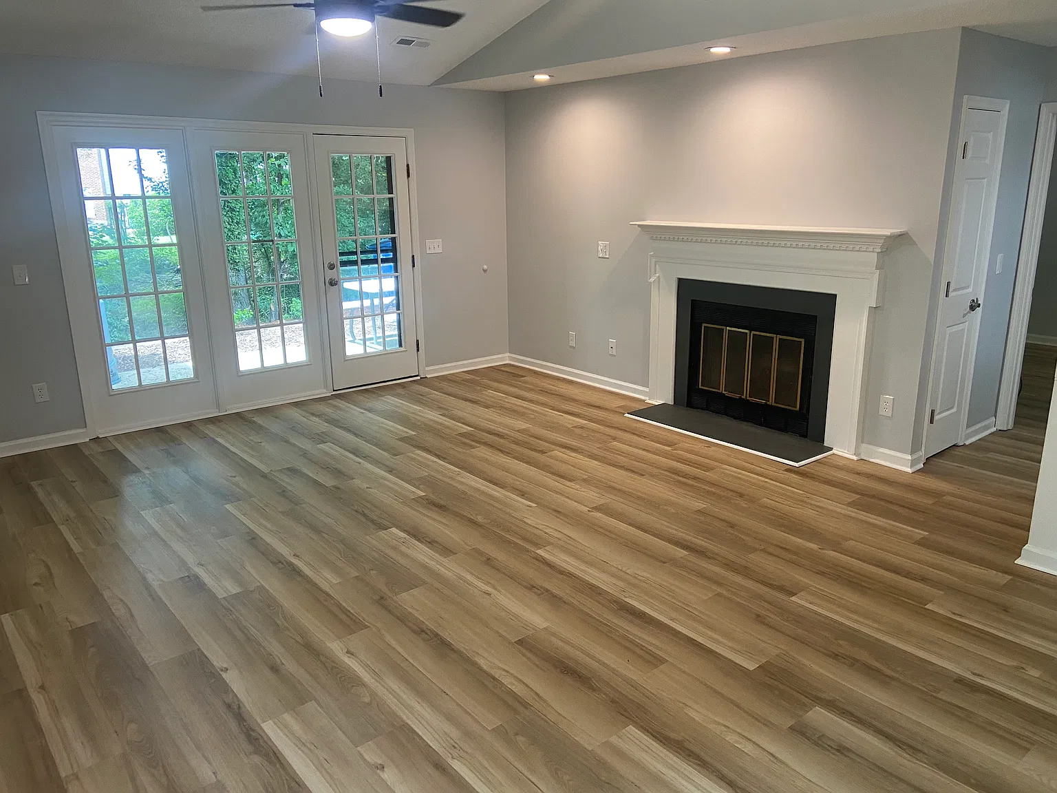 2 bed, 1150 sqft, $2,000 — Photo 2