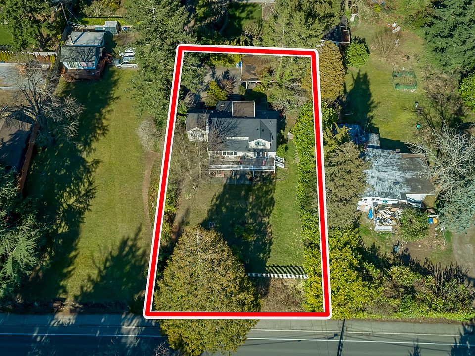 Lot size 85"x150" = 12,750sf