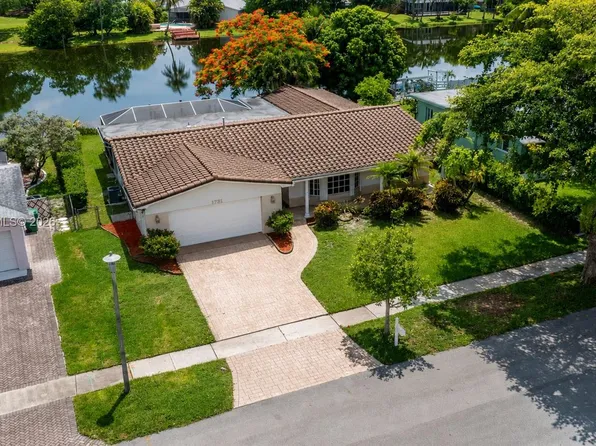 1731 NW 108th Ave, Pembroke Pines, FL 33026