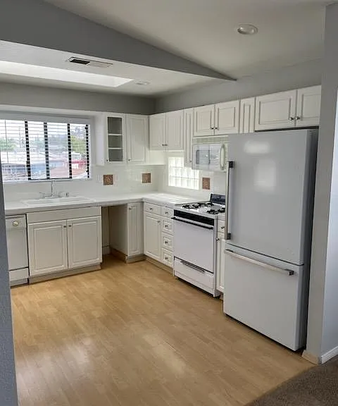 1266 Sumner Ave #B — Photo 5