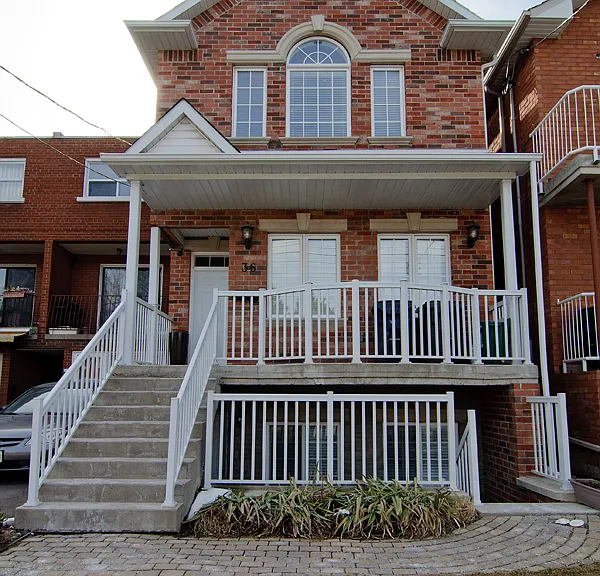 36 Coxwell Ave — Photo 27