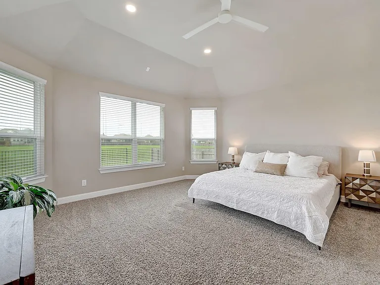6813 Leonardo Dr — Photo 9