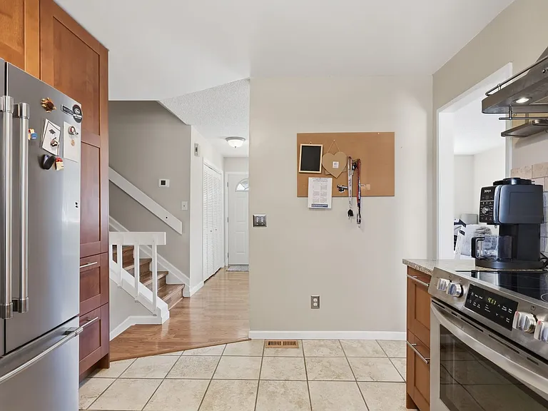 931 Mountain View Dr — Photo 12