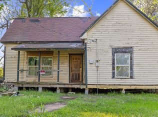 420 8th St SW, Paris, TX 75460