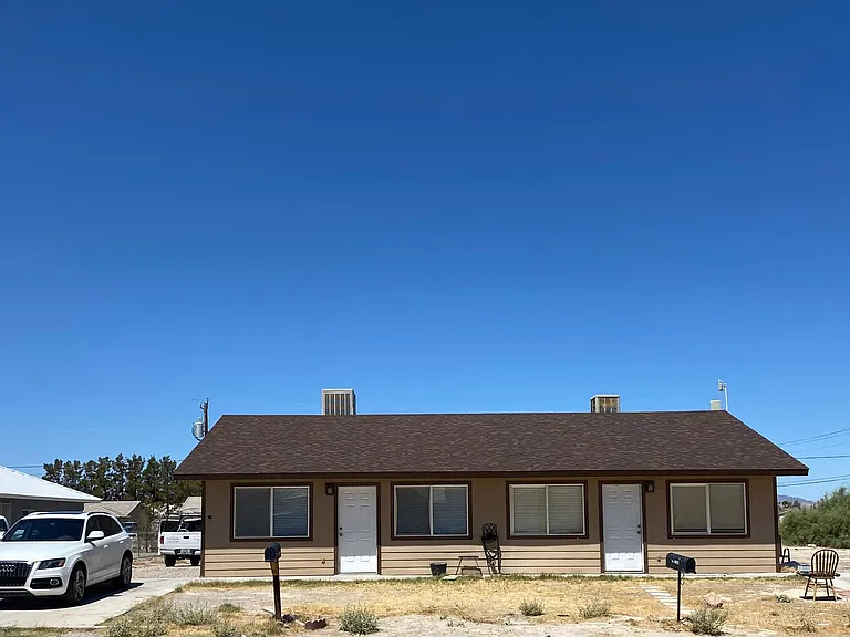 1920 Galaxy St — Photo 1